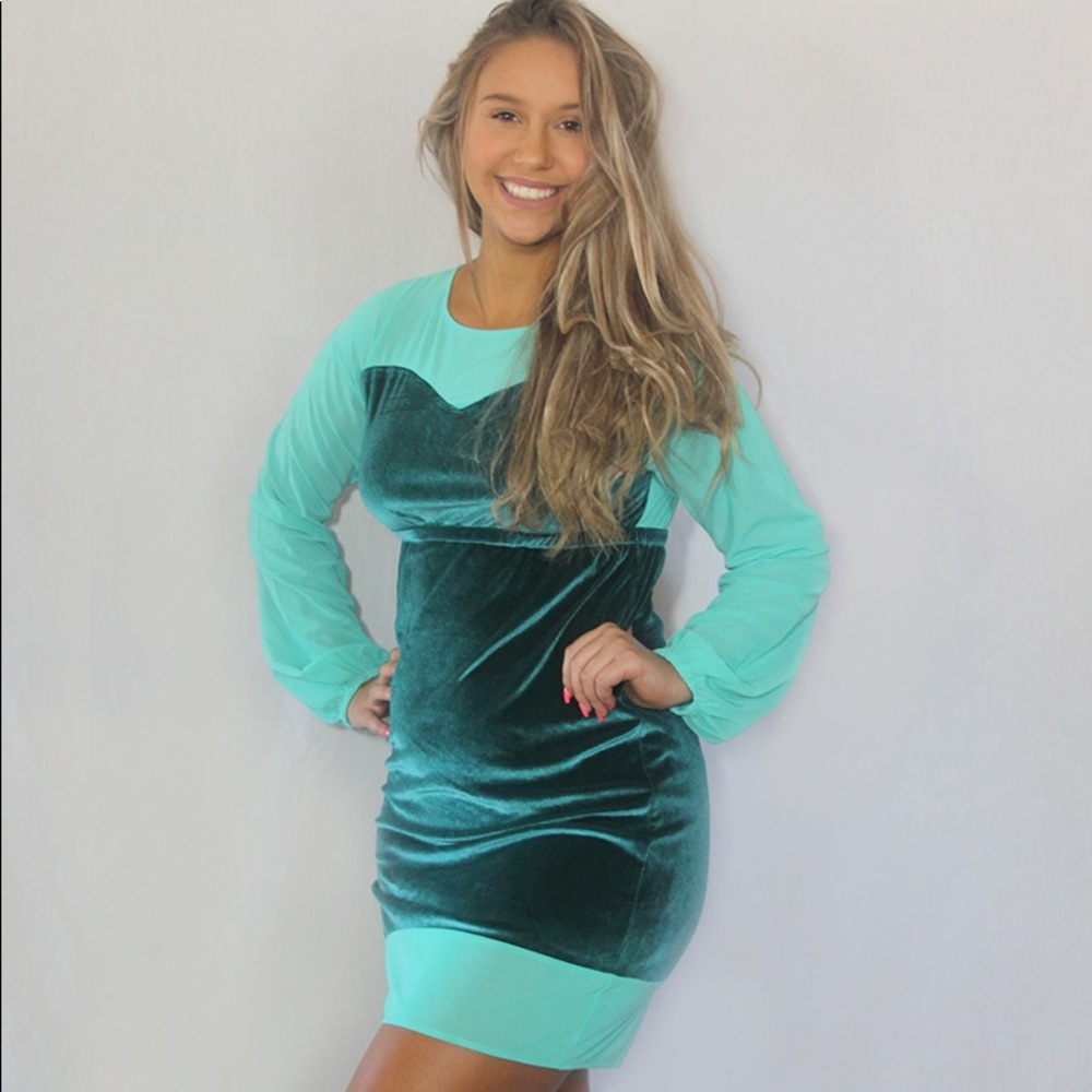 NWTGreen velvet sheer dress 70’s retro stretchy high waist